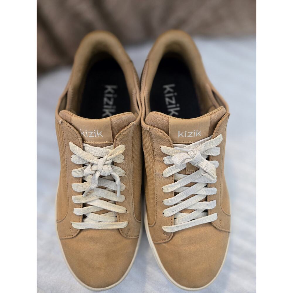 Kizik Men’s Tan Athletic Sneakers